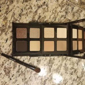 Bobbi Brown Sandy Nude Eyeshadow Palette